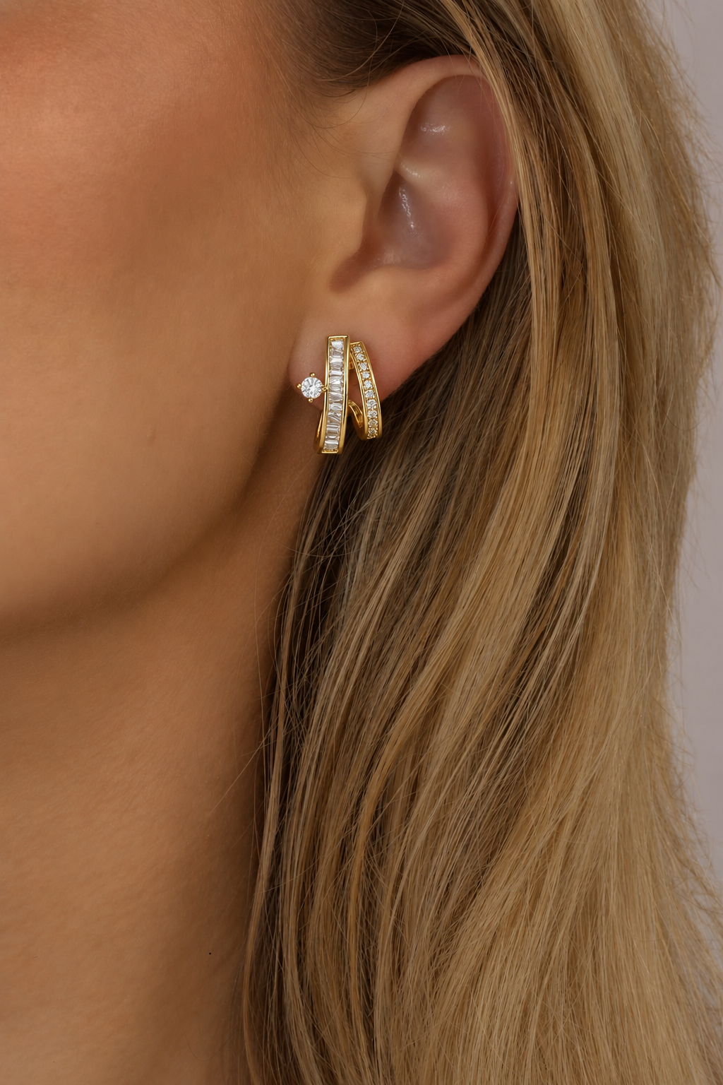 Clear stone double curve earrings