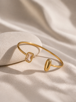 Load image into Gallery viewer, Rectangular Stone and Oval End Cuff
