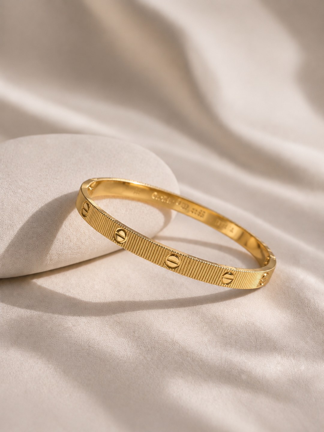 Ribbed Screw Motif Kada