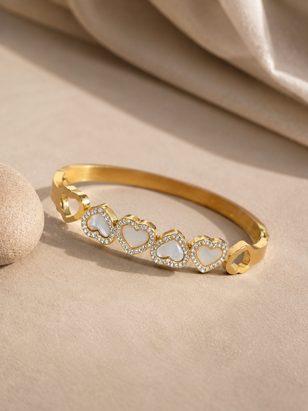 White Heart and Clear Stone Kada