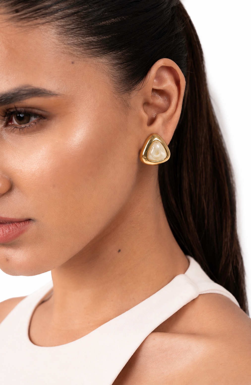 White triangular inlay stud earrings